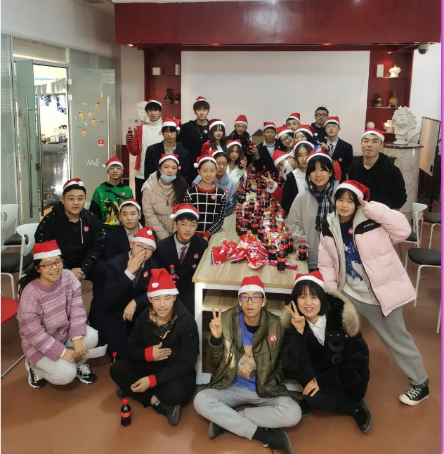 圣诞合影1.png